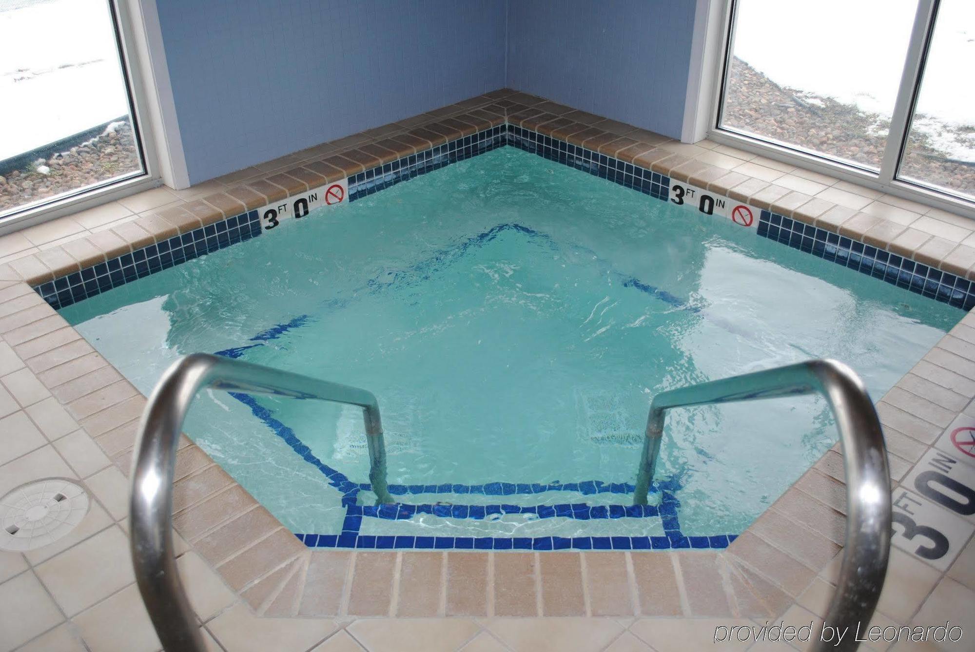 Country Inn & Suites By Radisson, Chippewa Falls, Wi Extérieur photo